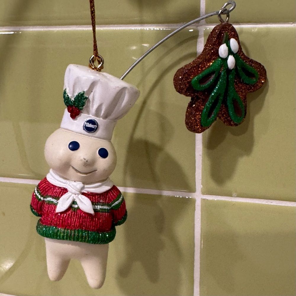 Danbury Mint The Pillsbury Doughboy Glitter Ornament - No Box